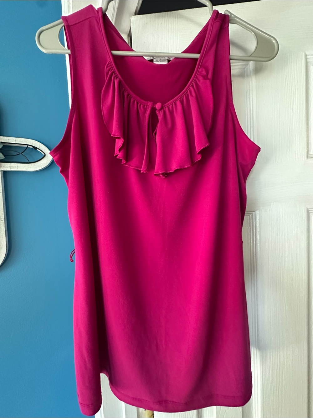 Liz Claiborne Fuchsia Ruffle Neck Sleeveless Camisole